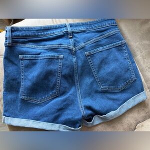 Old Navy High-Waist Dark Blue Denim Shorts size 14